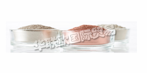 ECKART(始建于 1876 年)是國(guó)際領(lǐng)先的金屬顏料制造商，產(chǎn)品廣泛應(yīng)用于油漆與涂料行業(yè)、制版印刷行業(yè)、塑料行業(yè)、輕質(zhì)混凝土行業(yè)和化妝品行業(yè)。如今，他們的產(chǎn)品系列涵蓋各類(lèi)金屬效果顏料，甚至包括成品金屬印刷油墨。此外，珠光顏料還進(jìn)一步完善了他們的產(chǎn)品系列。