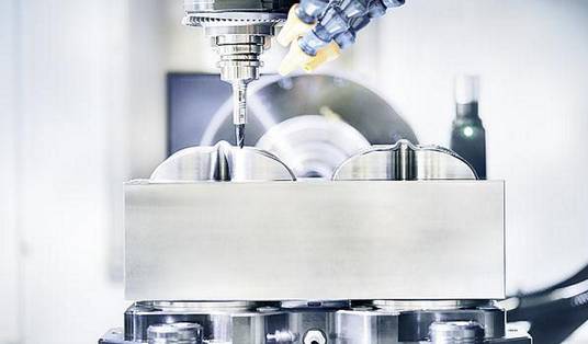 SCHUNK刀具夾持系統(tǒng)對(duì)機(jī)加工行業(yè)產(chǎn)生了前所未有的革命性影響。?模塊化夾持系統(tǒng)借鑒其優(yōu)勢(shì)，它的作用遠(yuǎn)不止于一個(gè)參考基準(zhǔn)，還提供了包括定位、夾持以及接口通用等功能。這種夾持原理如今被認(rèn)為是提高生產(chǎn)效率的最有效的方法之一，廣泛適用于從小型零件到大型零件，從粗加工到裝配應(yīng)用的各種工藝。作為這一技術(shù)的先驅(qū)以及夾持技術(shù)和抓取系統(tǒng)的領(lǐng)導(dǎo)者，SCHUNK始終致力于開(kāi)發(fā)新的應(yīng)用領(lǐng)域，并在它的模塊化系統(tǒng)中新增了適用于直接夾持工件以及微小型零件的專業(yè)標(biāo)準(zhǔn)模塊。